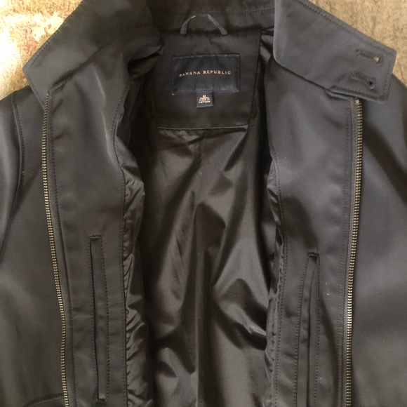 Banana Republic Black Lightweight Zip Jacket - Picture 6 of 6